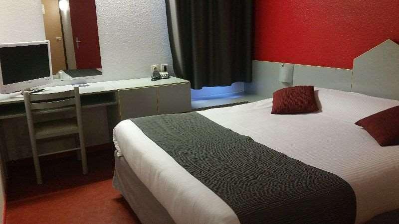 Brit Hotel Sarreguemines Room photo
