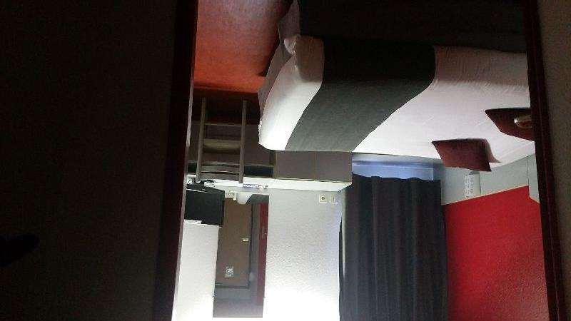 Brit Hotel Sarreguemines Room photo